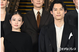 SixTONES松村北斗・今田美桜、東野圭吾さんを追悼「自分にとってすごく救いだった」【白鳥とコウモリ】