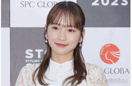 川栄李奈、美脚際立つミニワンピ姿のタイ旅行ショット公開「透明感すごい」「脚が真っ直ぐで綺麗」