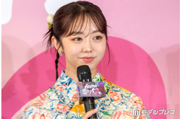 峯岸みなみ、YouTuber夫からの“不意打ちキス”明かす「暗闇の密室で…」「久しぶりに夫にドキッと」