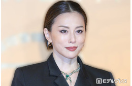 米倉涼子、バレエ衣装姿で美デコルテ際立つ「ため息が出るほど美しい」「一瞬で世界観に引き込まれそう」と反響