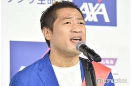 3児の父・はなわ「可愛すぎてたくさん買っちゃう」妻＆孫の姿公開「親子に見える」「一生懸命歩いてるのが可愛すぎる」