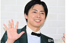 コットン西村真二「嫁さんの妹が保育士なんだけどプロすぎる」0歳息子の写真＆足形使ったアート公開「発想がすごい」「めちゃくちゃ上手」と反響