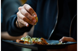 年収8000万以上の人が「食べない」ものとは⁉　食事の場での「お金持ちの流儀」