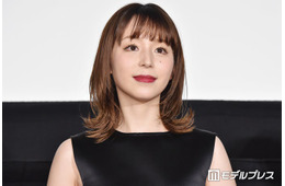 平野綾「チェンソーマン」大千穐楽に感謝 マキマビジュに反響「再現度高い」「表情作りがすごい」