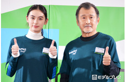 吉田鋼太郎＆八木莉可子、ファミマ新ユニフォーム姿披露 自由すぎる“働き方”アイデア提案