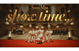 Snow Man、アルバムサブリード曲「show time…」MV公開 タキシード姿で華麗なターン・様々な職業に扮する