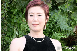 寺島しのぶ、息子・尾上眞秀＆愛犬の2ショット公開「仲良しで可愛い」「ずっと見てられる」と反響
