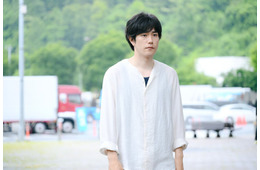 【Tシャツが乾くまで  第8話】充（松山ケンイチ）、4人の“容疑者”招集 咲子（蒼井優）の知られざる一面に迫る