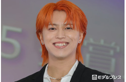 超特急タカシ「ずっと可愛いものとディズニーが大好き」ぬいぐるみぎゅっと抱きしめた幼少期ショット公開「お目々がくりくり」「天使すぎる」と反響