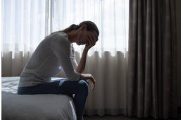 45歳、夜の営みのときに「耐えがたい痛み」が。私の更年期は思いがけないところからやってきた【100人の更年期・2026年夏のベストセレクション】