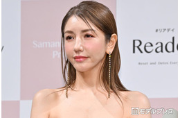 美香、美デコルテ際立つワンショル姿公開「ビール飲む姿も美しい」「大人の色気」と反響