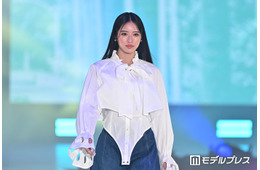 藤岡弘、次女・天翔天音、美脚際立つショーパンコーデ披露「スタイル抜群」「めちゃくちゃ脚長い」と反響