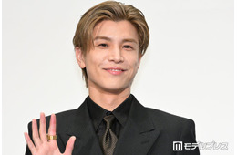 岩田剛典「上京する前からの幼馴染」人気歌手との幼少期ショットが話題「育ちの良さが滲み出てる」「2人とも美形すぎる」