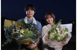 SixTONES松村北斗＆岡崎紗絵、揃ってクランクアップ「周りからいただく評判がすごく良くて」「お松（松村）にもすごく支えてもらい」【告白－25年目の秘密－】