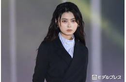 「今日好き」おひなさま（長浜広奈）、サングラス×前髪なしで雰囲気ガラリ【ガルアワ2026A/W】