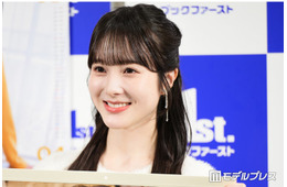 本田紗来、美デコルテ際立つオフショル姿公開「大人っぽくて素敵」「圧倒的なビジュ」と絶賛の声