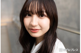 仮面高校生の妹で話題・すなずりかりん、美脚際立つバルーンミニスカコーデに反響「身体の半分以上脚」「スラッとしててスタイル抜群」