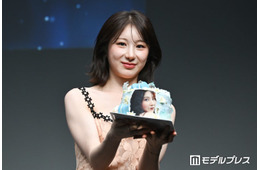 IZ*ONE出身イ・チェヨン、日本デビューを矢吹奈子＆本田仁美が祝福 サプライズに感動「これから頑張っていけるなと思いました」
