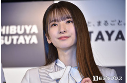 乃木坂46菅原咲月、ミニスカコーデから美脚際立つ「スタイル抜群」「透明感すごい」