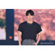 野村康太、ランウェイ登場で歓声沸く オーバーサイズ着こなす【GirlsAward 2025SS】