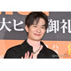岡田将生、ワイルドな髭姿披露 雰囲気ガラリショットに反響「色気爆発」「渋くてかっこいい」