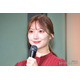 TBS野村彩也子アナ、“超ミニ”で美脚大胆披露「スタイル抜群」「爽やか」の声