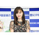 久住小春、ミニスカから美脚スラリ「スタイル良すぎ」「脚長い」と反響