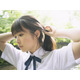 乃木坂46小川彩、爽やかな制服姿にドキッ！自然豊かな古民家＆緑の中の清流を舞台にあふれる透明感