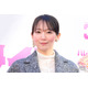 吉岡里帆、美ウエストのぞくデニムコーデ「抜群スタイル」「引き締まって」の声