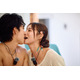 「シャッフルアイランド」シーズン6 美人ダンサー、チョコを口移しで濃厚キス「衝撃度1位」
