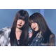 SWEET STEADY奥田彩友＆白石まゆみ、デニム×ファーコーデで雰囲気一変 ダークなオーラ放つ【TGC2025A/W】