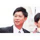 パンサー尾形、7歳娘と枕元で密着「パパさん嬉しそう」「2人とも楽しそう」と反響