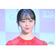 峯岸みなみ、1歳娘が牛乳デビュー 2ショット公開に「ママの表情」「お子さんの口元可愛い」の声