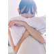 日向坂46河田陽菜、枕を抱きしめ上目遣い 2nd写真集裏表紙＆秋元康氏による帯コメント解禁【テイクオフ】