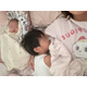 「今日の朝の図」辻希美、三男＆次女と密着して眠る幸せSHOT公開「たぁくんが出張の時は3人で」