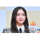 櫻坂46谷口愛季、ビッグサイズシャツから美脚スラリ「スタイルレベチ」「天使のような可愛さ」と反響