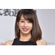 加藤綾子、“収録終わりに”愛娘と2ショット 誕生日投稿に「親子2人の後ろ姿が尊い」「いつまでもお綺麗」の声