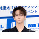野村康太、1stフォトブックで2年ぶり運転「時速10kmぐらい」“デート”テーマの撮影裏話明かす【隣の君】