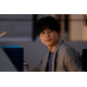 【告白－25年目の秘密－ 第1話】爽太（松村北斗）、麻里子（岡崎紗絵）に初めて声をかける 当たり前の日常がスリリングに一変