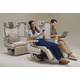 世界初のフルハイト・プライバシースクリーン付き電動プレエコ、エミレーツ航空に登場