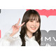 元日向坂46加藤史帆、美脚際立つ海でのオフショットにファン熱狂「脚が長すぎてスタイル神」「夏スタイル最高に似合ってる」