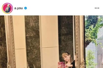 「豪邸」浜崎あゆみ“人と犬で溢れる”豪華な自宅での自撮りSHOTに反響「ほんっとお人形さん」 画像