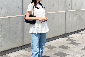 初夏といえばこの組み合わせ！白×ライトデニムの爽やかスタイル【40代の毎日コーデ】 画像