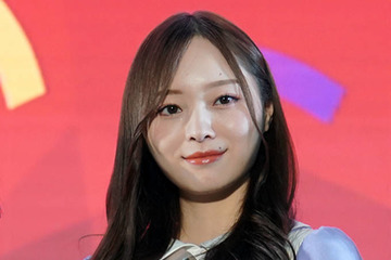 乃木坂46梅澤美波、卒業の同期・佐藤楓との笑顔SHOTに「泣ける」「うめでんは永遠」の声 画像