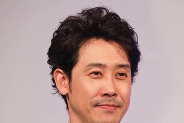 大泉洋、SixTONES松村北斗から“熱烈ラブコール”受けるもたじたじ「嬉しいんだけど…」 画像