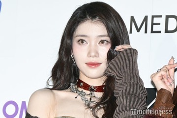 Kep1erシャオティン、美背中ざっくりパールドレスで圧巻スタイル披露「女神」「背筋が綺麗」の声 画像