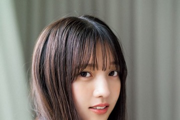 乃木坂46、6期生・海邉朱莉「週マガ」登場 圧倒的透明感放つ 画像