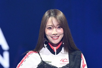桃園ありさ、SEXYスリットワンピ姿にドキッ【オキコレ2025】 画像