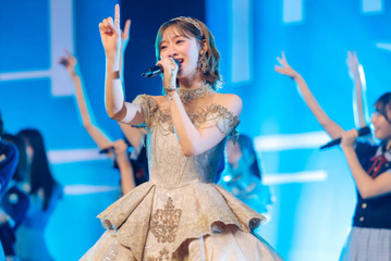 富田鈴花、日向坂46卒業セレモニーで笑顔と涙のパフォーマンス「生まれ変わってもまた二期生がいい」 画像