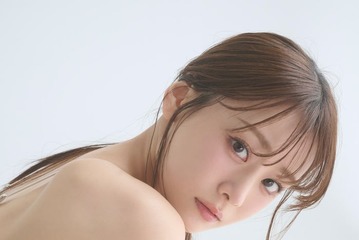 福岡みなみ、タンクトップで胸元大胆披露「ビジュもスタイルも完璧」「色っぽい」の声 画像